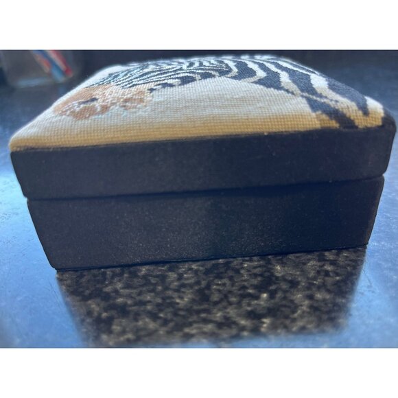 Vtg Handmade Zebra Petit Pointe Black Satin Trinket Box Attached Lid 3 1/2" - Picture 4 of 8